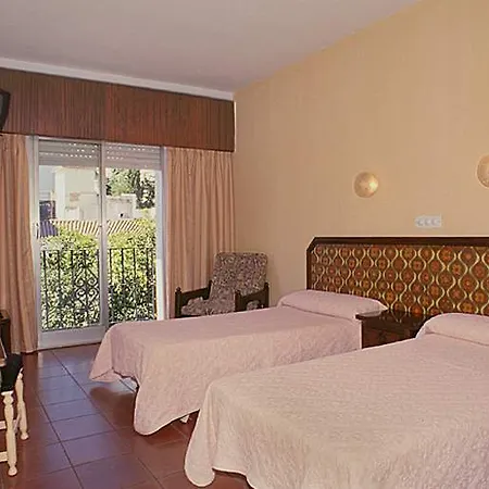 Hotel Lloyd 3*